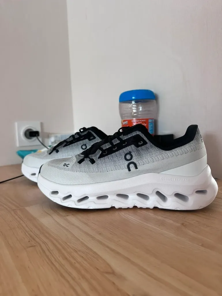On Running On Shoes bike d'occasion — image 3 sur 4