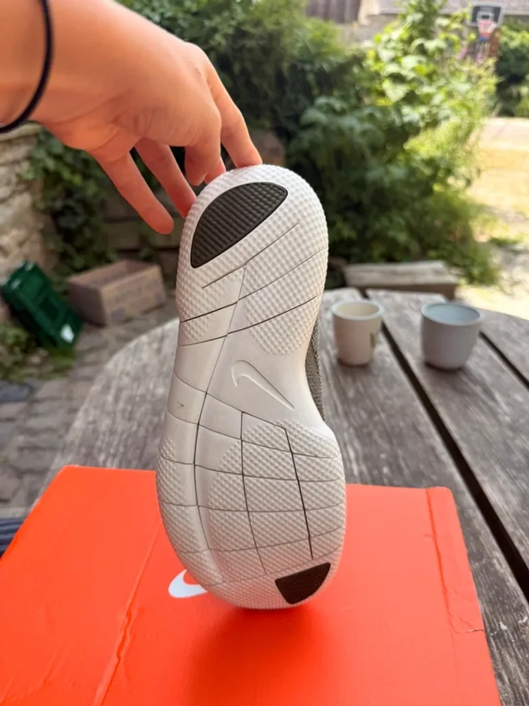 Used Nike Free 2025 bike — image 3 of 4