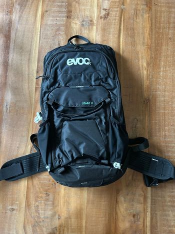 Used EVOC Stage 12L bike