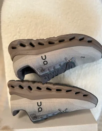 Used On Running Cloud bike — image 3 of 3