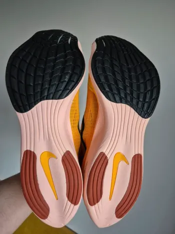 Käytetty Pegasus ZoomX Vaporfly Next% 2 bike — kuva 14 / 15