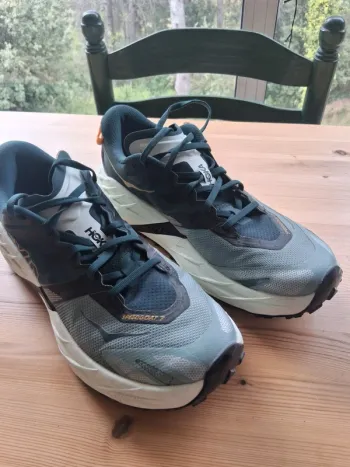 Used Hoka Speedgoat 7 bike — image 2 of 6