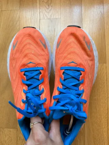 Used Hoka Arahi 6 bike — image 4 of 11