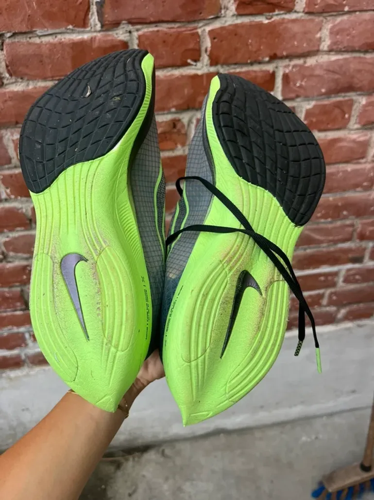 Käytetty Nike ZoomX Vaporfly Next% bike — kuva 2 / 5