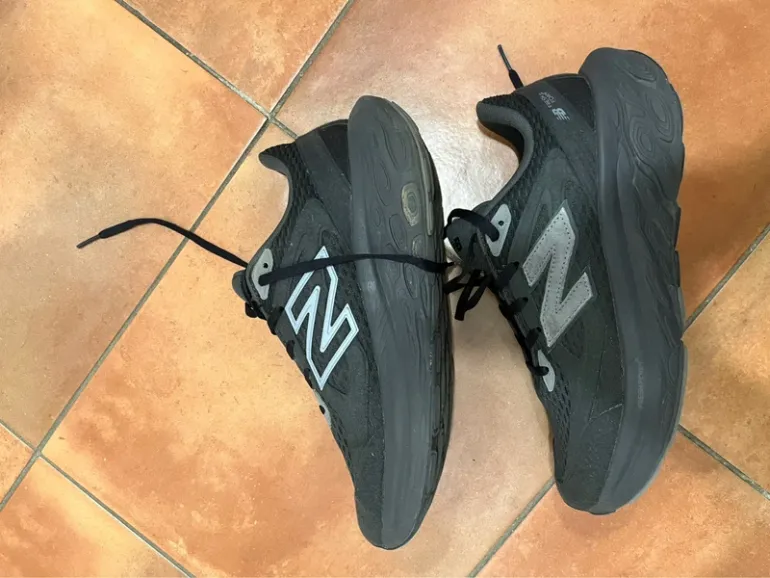Used New Balance UTRN bike — image 2 of 4