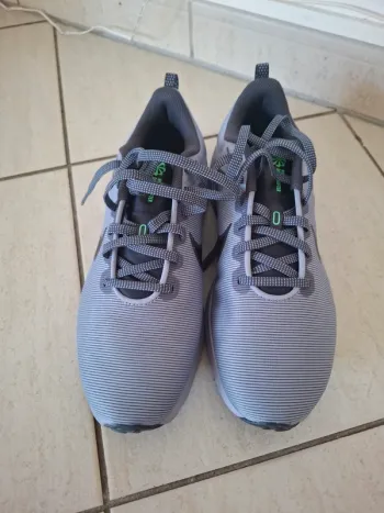 Used Nike Sneakers 42 bike
