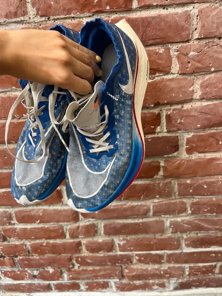 Käytetty Nike ZoomX Vaporfly NEXT% 'Blue Ribbon Sports' bike — kuva 3 / 3