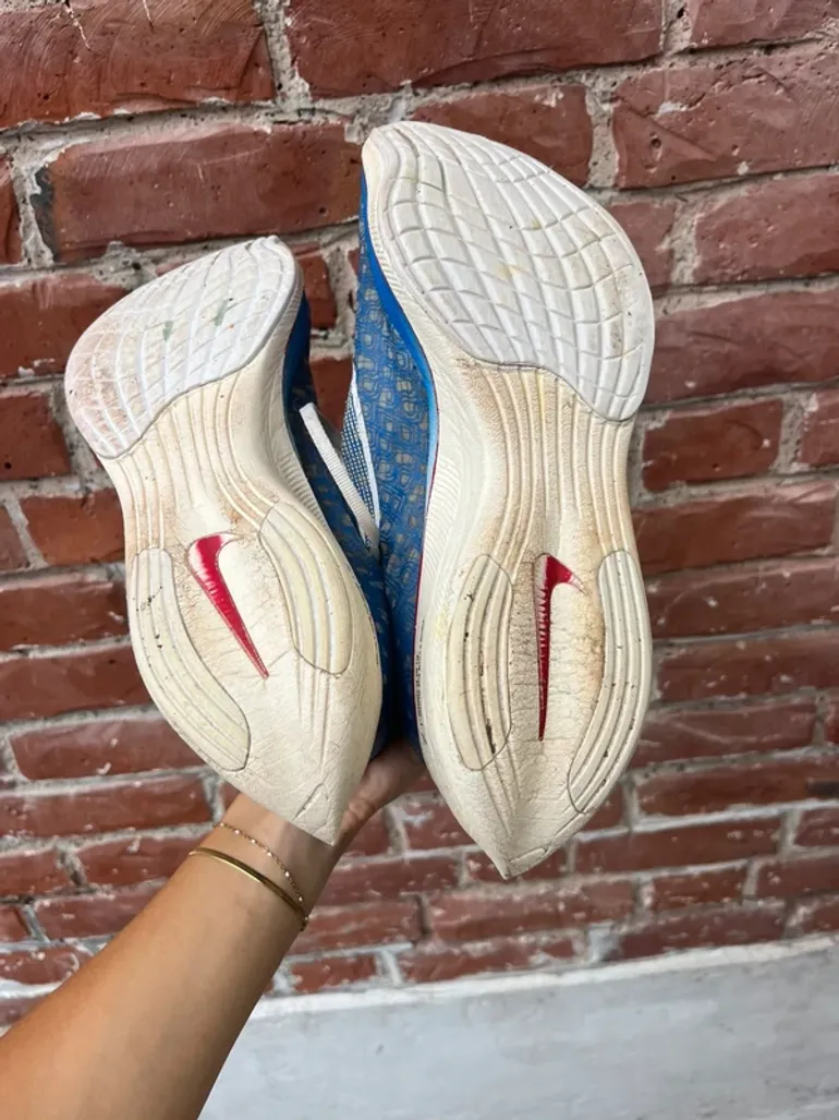 Käytetty Nike ZoomX Vaporfly NEXT% 'Blue Ribbon Sports' bike — kuva 2 / 3