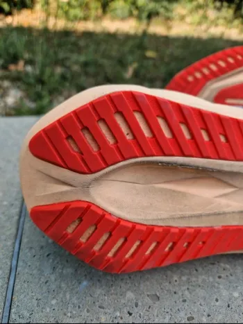 Used Asics Novablast 5 bike — image 6 of 7