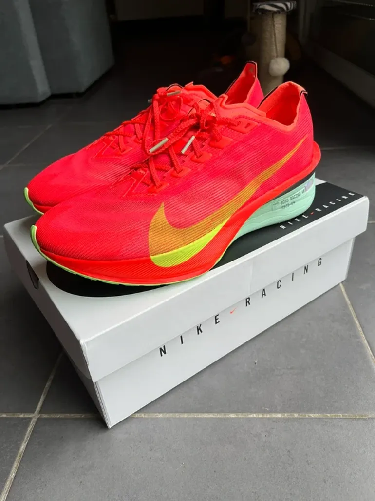 Käytetty Nike ZoomX Vaporfly 4 bike — kuva 2 / 9