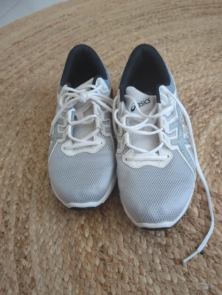 Tweedehands Asics Running Shoes bike — afbeelding 2 van 5