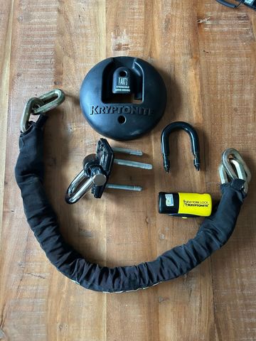 Used Kryptonite Wall-mounted lock Cycling Accessories