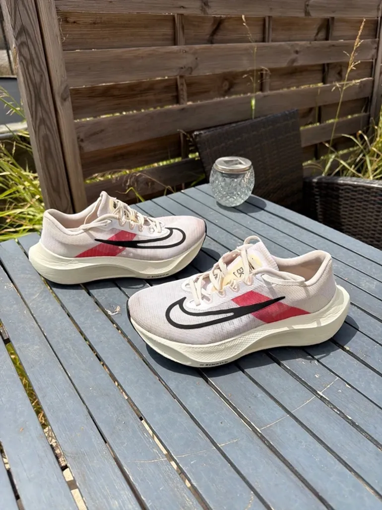 Used Nike Zoom Fly 5 bike — image 3 of 7