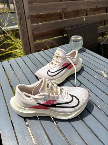 Tweedehands Nike Zoom Fly 5 bike