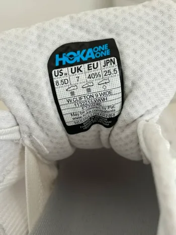 Used Hoka Clifton 9 Wide 2024 bike — image 10 of 12