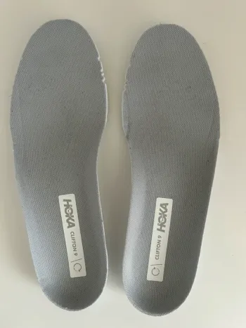 Used Hoka Clifton 9 Wide 2024 bike — image 9 of 12