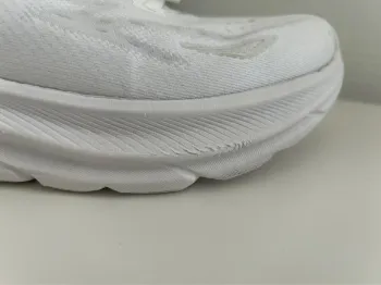 Used Hoka Clifton 9 Wide 2024 bike — image 5 of 12