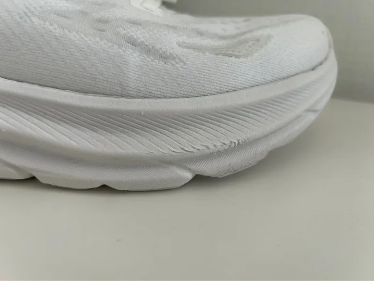 Used Hoka Clifton 9 Wide 2024 bike — image 5 of 12
