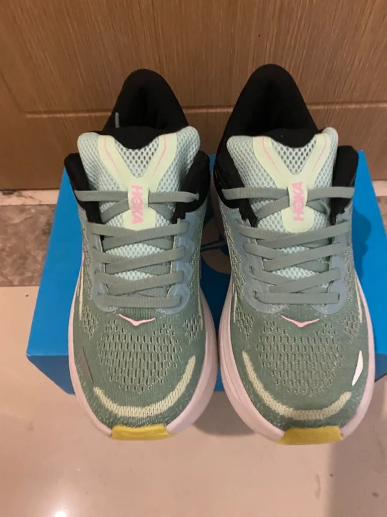 Hoka Chaussures pointure 39 bike d'occasion — image 2 sur 7