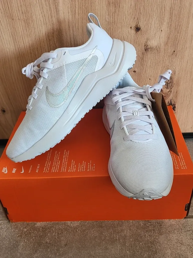 Gebrauchtes Nike Downshifter 12 bike — Bild 3 von 7