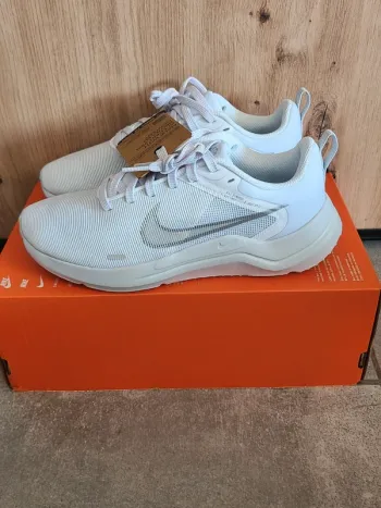 Gebrauchtes Nike Downshifter 12 bike — Bild 2 von 7