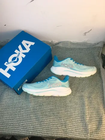 Brugt Hoka Clifton 10 bike