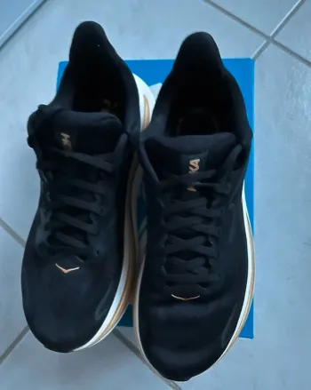 Hoka Clifton 10 bike d'occasion — image 5 sur 9