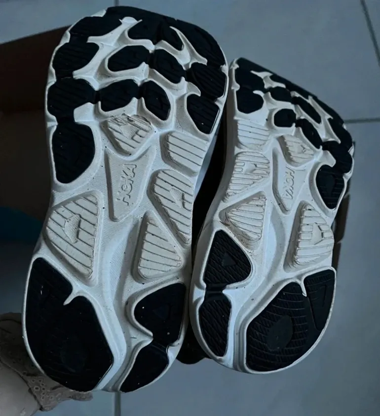 Hoka Clifton 10 bike d'occasion — image 9 sur 9