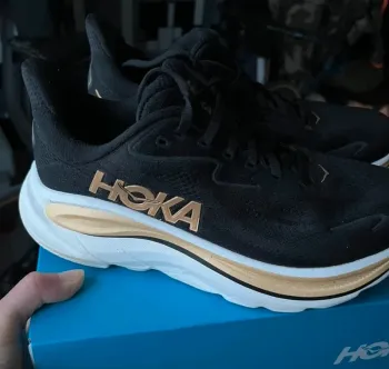 Hoka Clifton 10 bike d'occasion — image 2 sur 9
