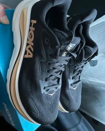 Hoka Clifton 10 bike d'occasion — image 4 sur 9