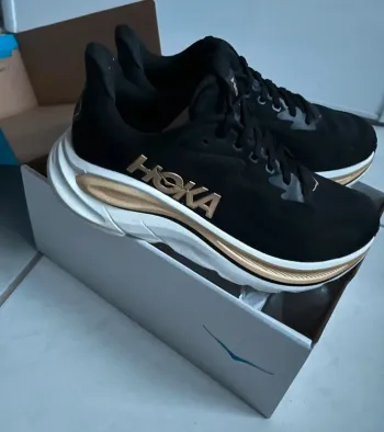 Hoka Clifton 10 bike d'occasion — image 3 sur 9