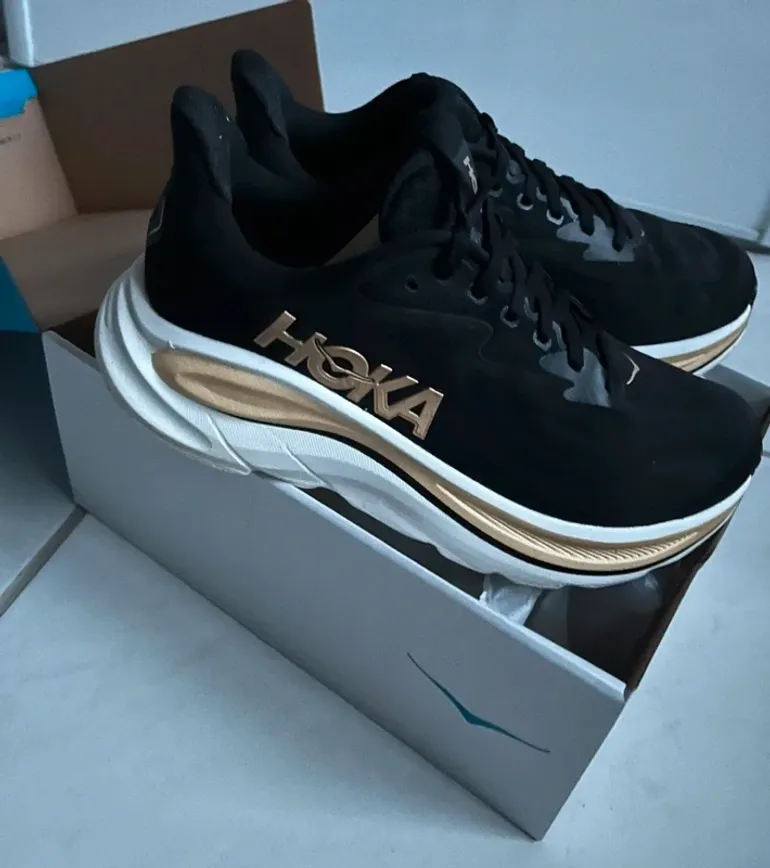Hoka Clifton 10 bike d'occasion — image 3 sur 9