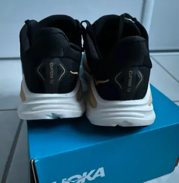 Hoka Clifton 10 bike d'occasion — image 7 sur 9