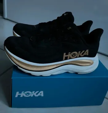 Brugt Hoka Clifton 10 bike