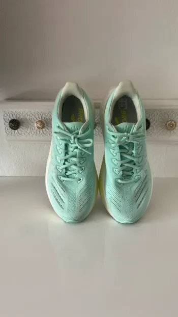 Used Brooks Glycerin Max 2 bike — image 3 of 10
