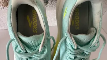 Used Brooks Glycerin Max 2 bike — image 9 of 10