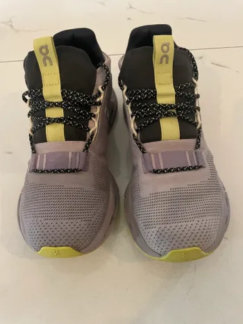 Used On Running On Cloud Running Shoes bike — image 4 of 10
