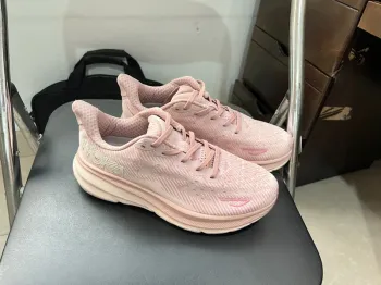 Gebrauchtes Rose Chaussure Hoka taille 42 bike — Bild 3 von 4