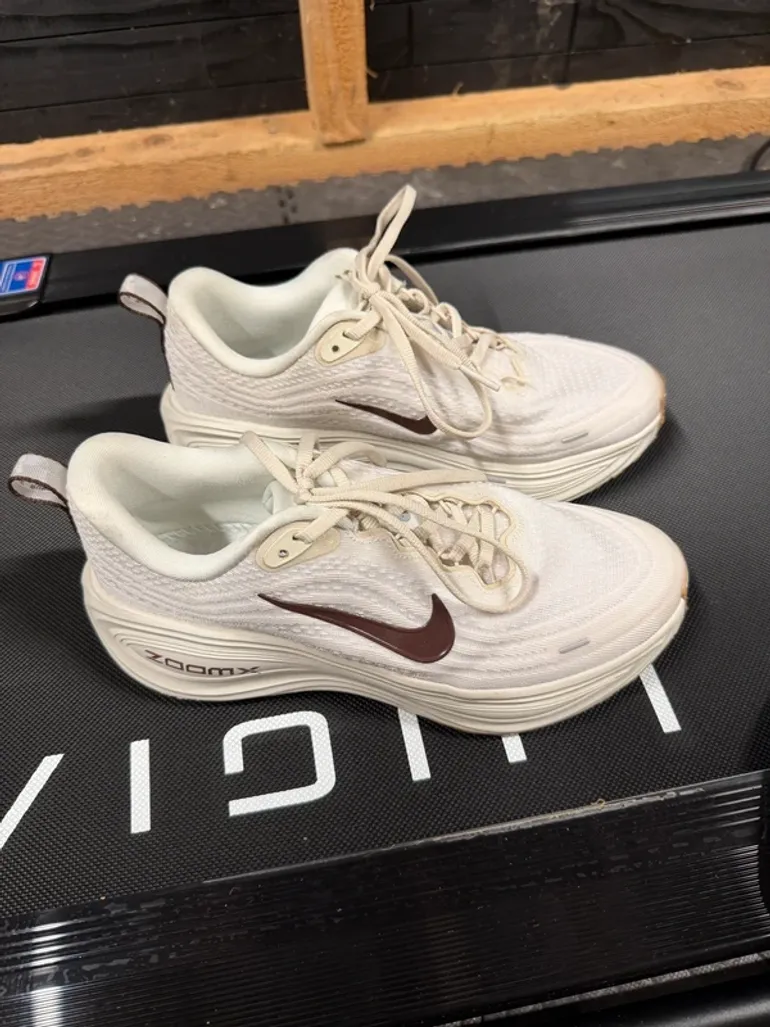 Used Nike Vomero 18 bike — image 2 of 12
