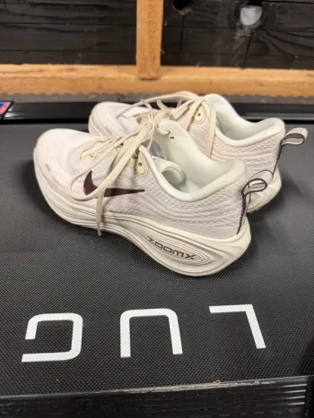 Used Nike Vomero 18 bike — image 6 of 12