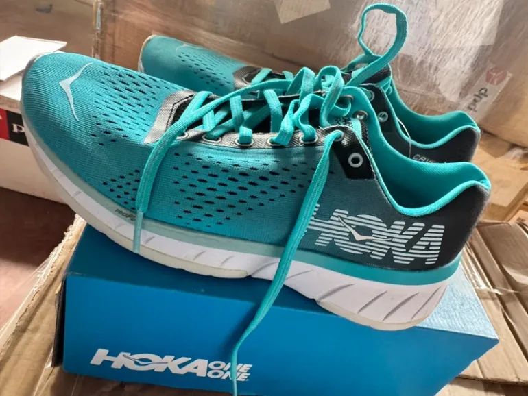 Gebrauchtes Hoka Running Shoes bike — Bild 2 von 4