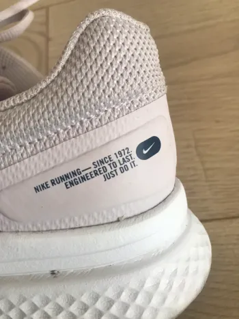 Gebrauchtes Nike hardloopschoenen/sneakers lichtroze bike — Bild 8 von 9