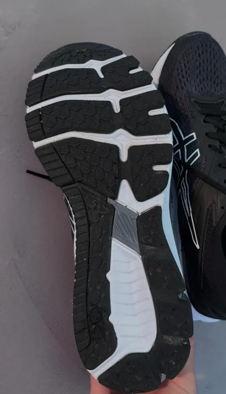Asics Sport Schuhe Größe 42 bike usato — immagine 5 di 5