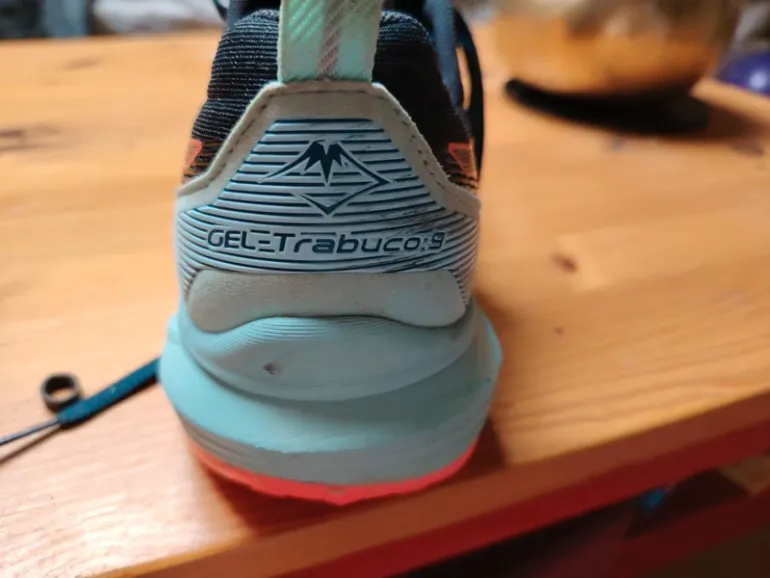 Used Asics Gel Trabucco 9 bike — image 8 of 9