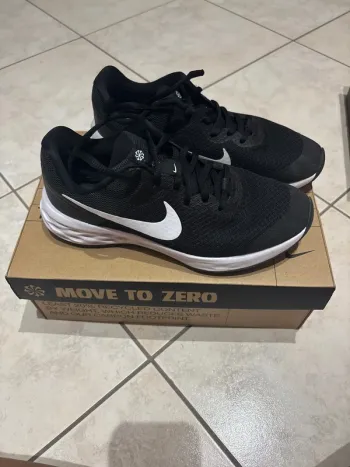 Used Nike sports shoes bike