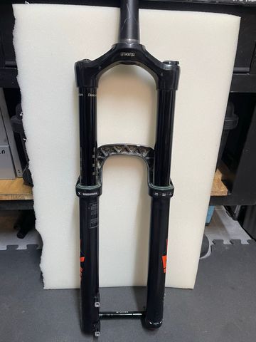 Brugt Rock Shox lyric bike — billede 2 af 9