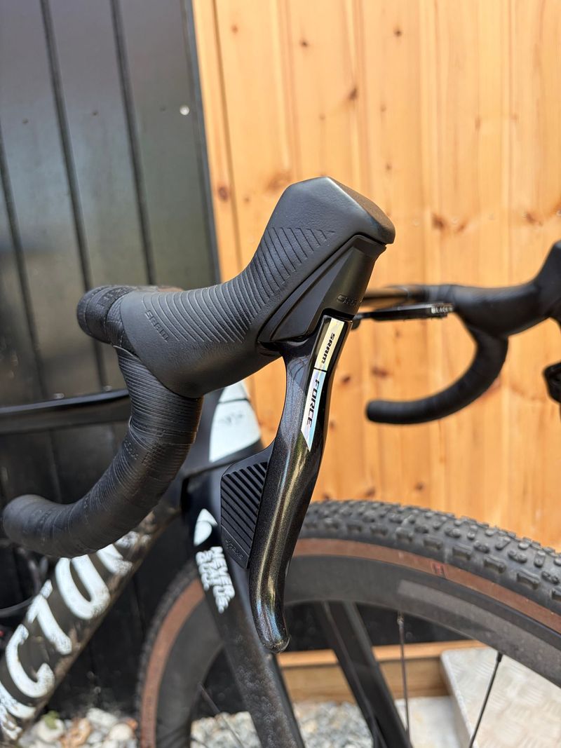 Sram FORCE D2 Shifter + Calibre 2025 Drivetrain & Pedals de segunda mano