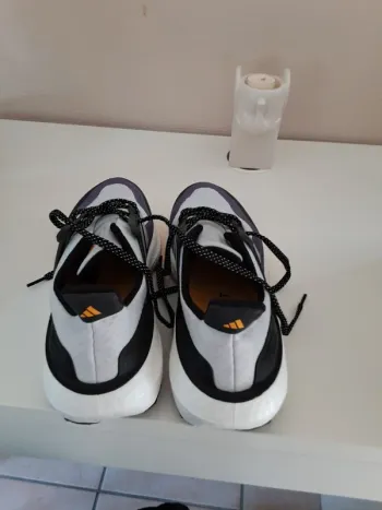 Brugt Adidas Ultra Boost Light bike — billede 2 af 11