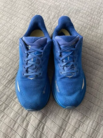 Hoka Clifton 9 Gore-Tex bike usato — immagine 2 di 6