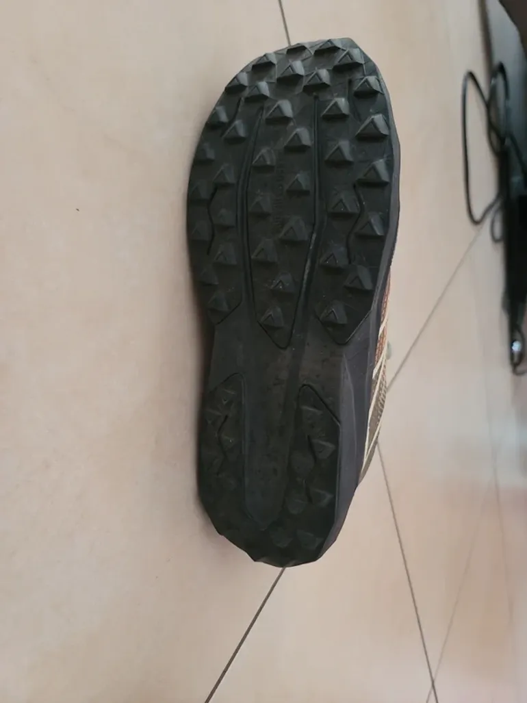 New Balance Venym bike usato — immagine 4 di 9